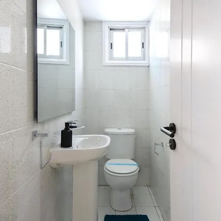 Urban 10 - 2 Bdr Apartment *