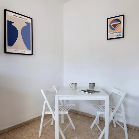 Urban 10 - 2 Bdr Apartment