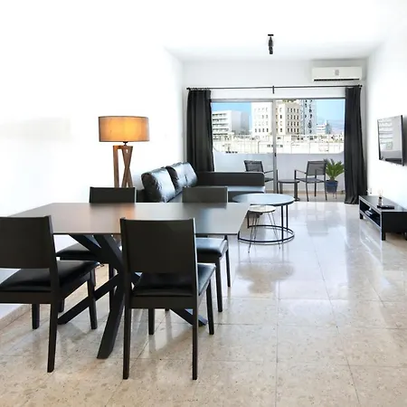 Urban 10 - 2 Bdr Apartment