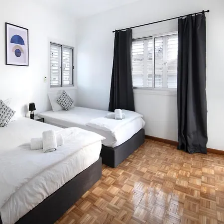 Urban 10 - 2 Bdr Apartment *
